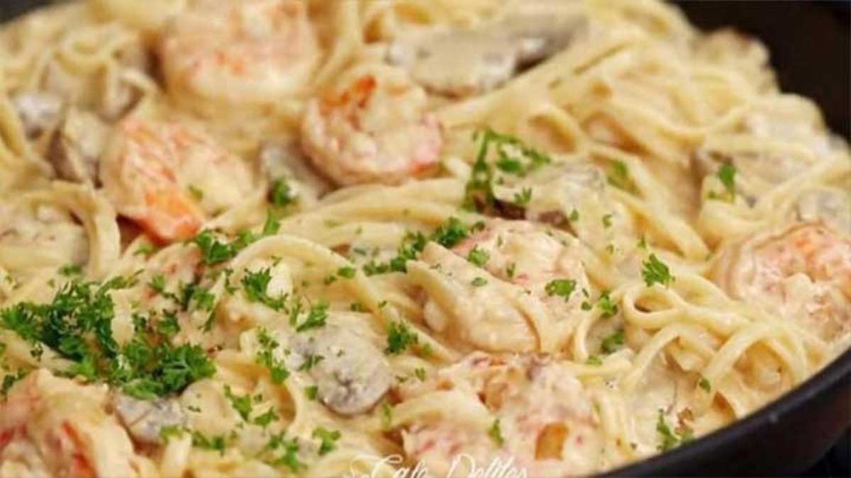 Linguines aux crevettes et champignons sauce creme parmesan a lail Un plat parfait